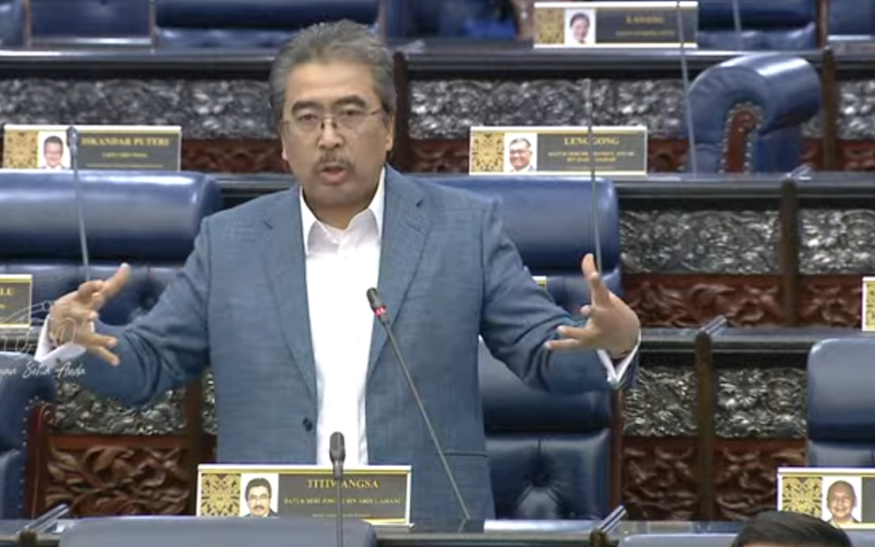 Pelaburan Hijau Lonjakkan Daya Saing Malaysia Di Peringkat Global – Johari Ghani